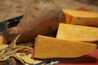Batata doce: saiba mais sobre o alimento queridinho do mundo fit