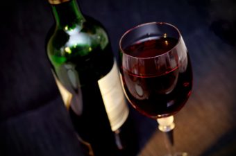 Acessórios para vinho trazem mais praticidade e sofisticação na hora de servir